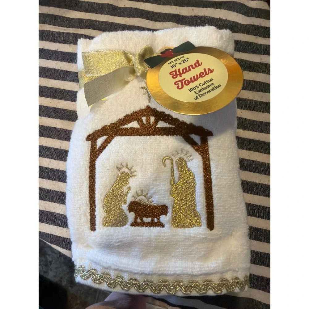 Set of 2 Christmas Nativity Hand Towels White Gold Metallic Embroidery 16x26